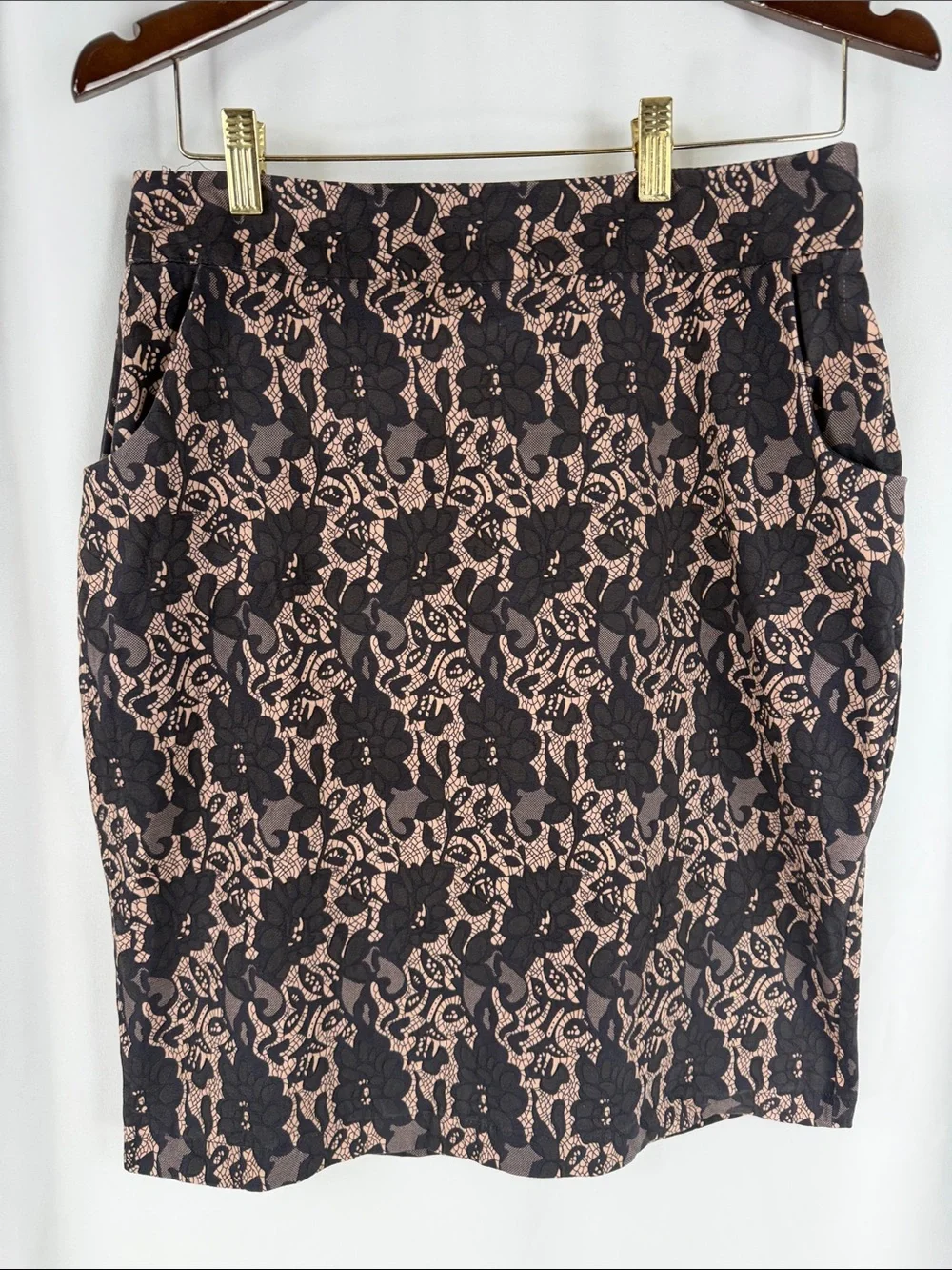 Mikarose Black & Blush Floral Lace Print Pencil Skirt Size Medium